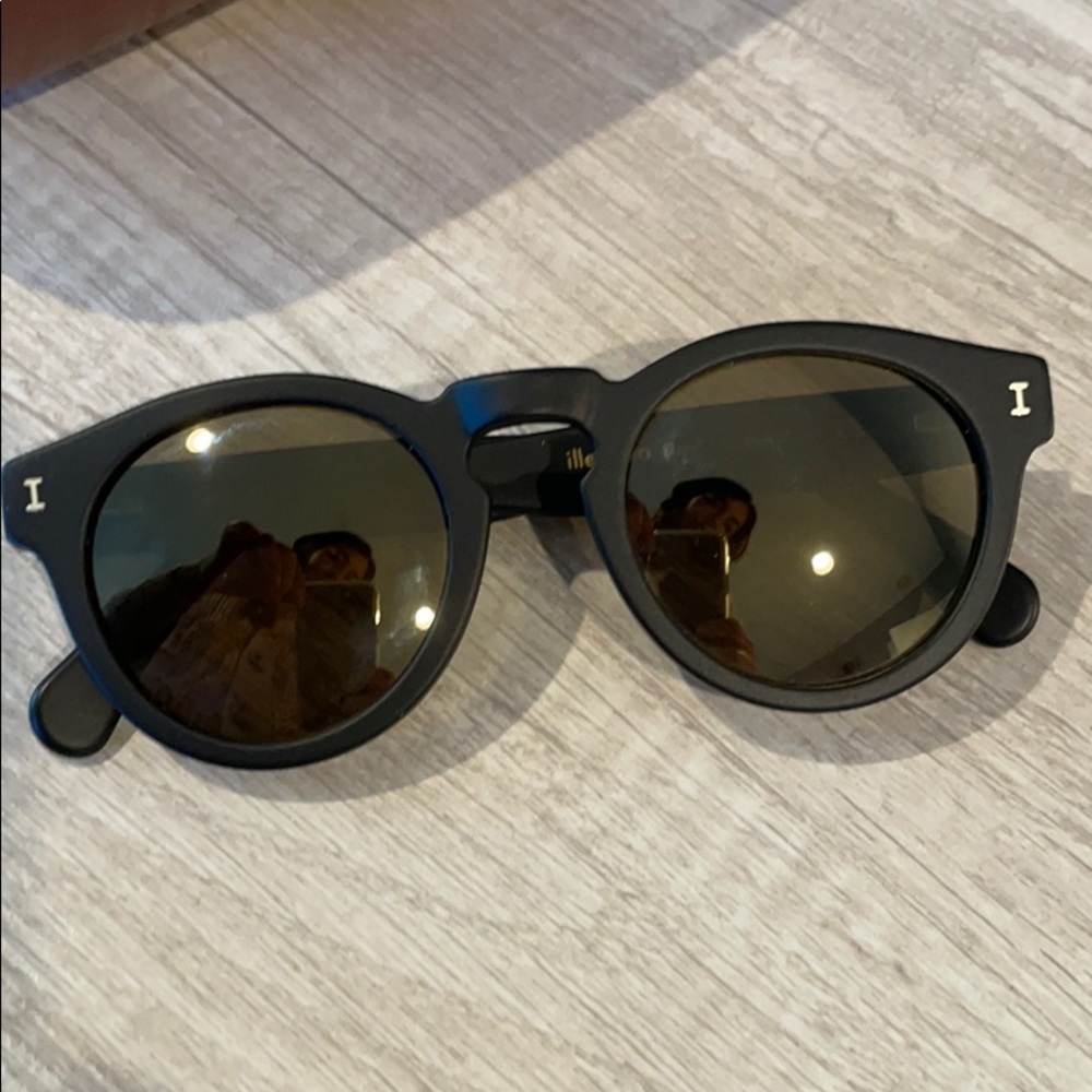 LEONRD illesteva classic